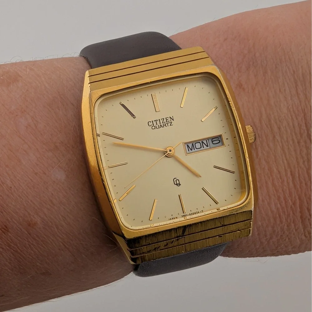 Citizen CQ Quartz 3801-450281 Vintage TV Dial Day Date Gold Tone 30mm Running